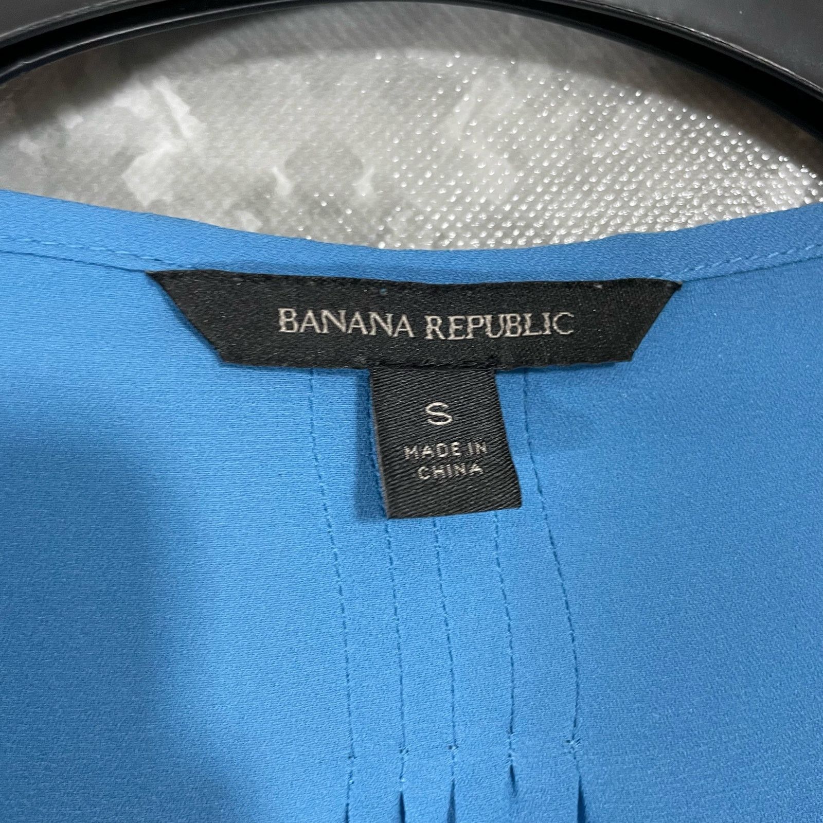 Banana Republic Banana Republic Womens Blue Pintuck Ruffle Blouse - Small Size S / US 4 / IT 40 - 4 Thumbnail