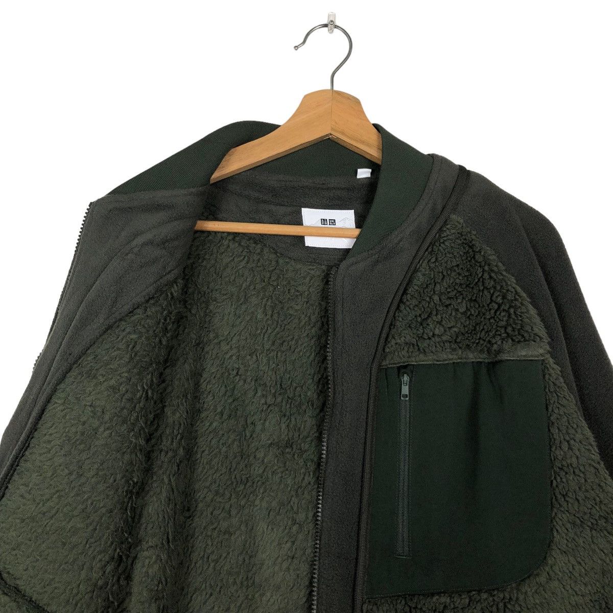 Japanese Brand 🔥Bomber Jacket Fleece White Mountaineering Uniqlo Japan Size US M / EU 48-50 / 2 - 9 Thumbnail