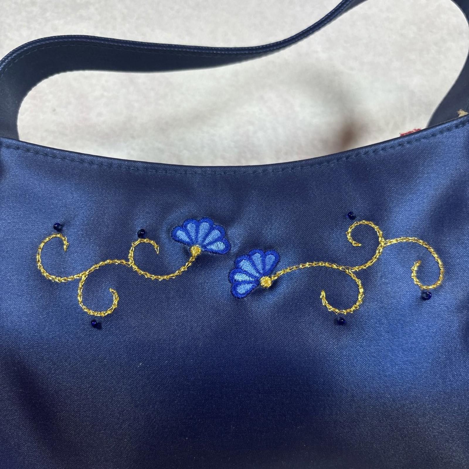 Other Vintage Avon Navy Blue Satin Embroidered Floral mini bag Size ONE SIZE - 4 Thumbnail