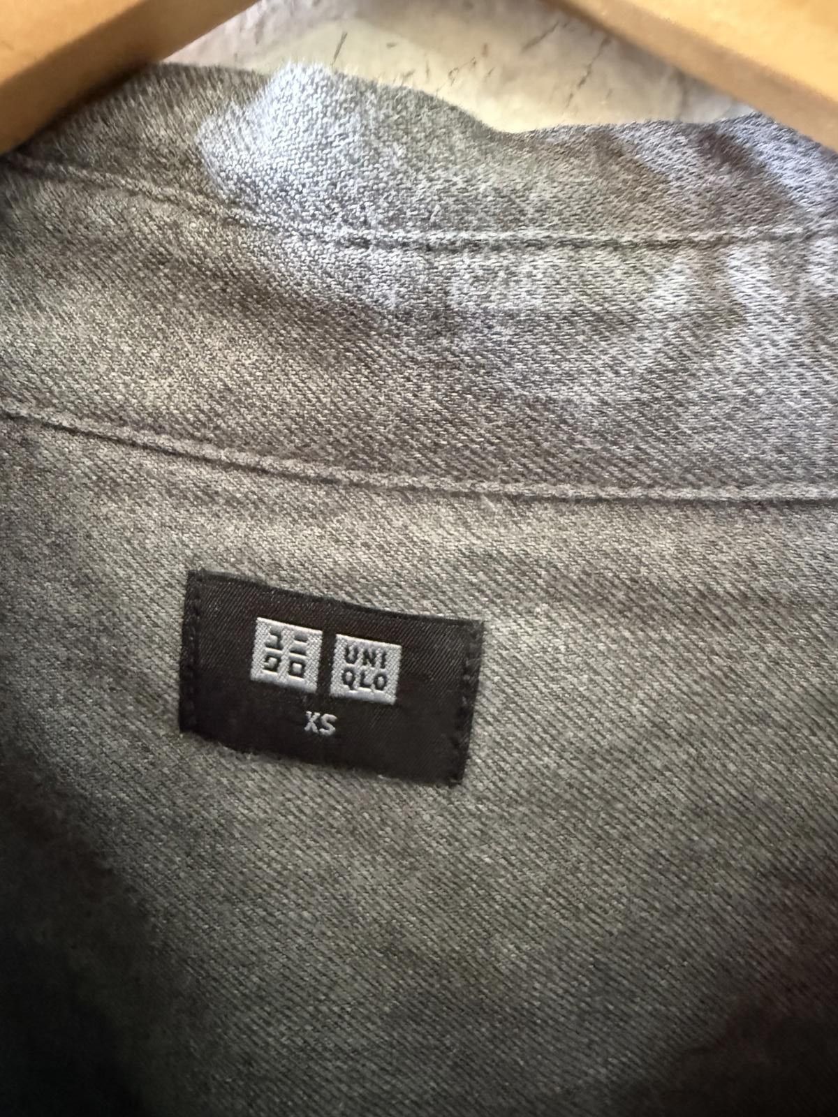 Uniqlo Uniqlo Women's Long Sleeve Gray Shirt XS Size US XS / EU 42 / 0 - 3 Thumbnail