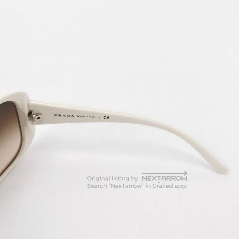Prada Prada Logo Frame Sunglasses with Gradient Lenses. Size ONE SIZE - 4 Thumbnail