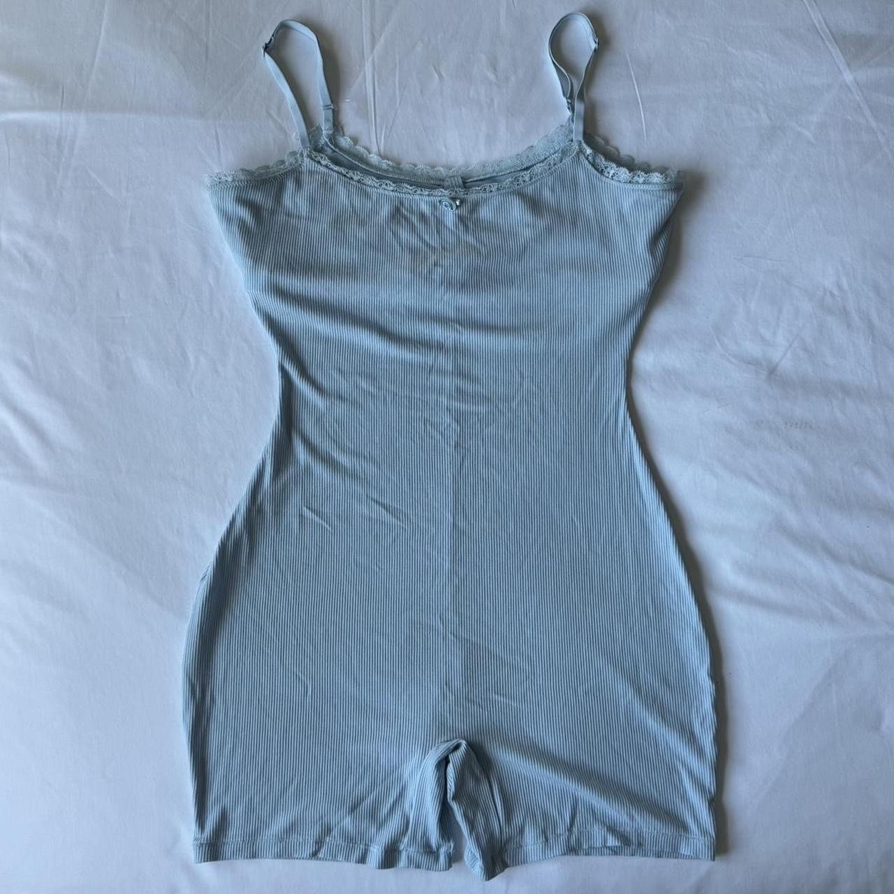 SKIMS Skims Soft Lounge Lace Scoop Onesie Size M / US 6-8 / IT 42-44 - 1 Thumbnail