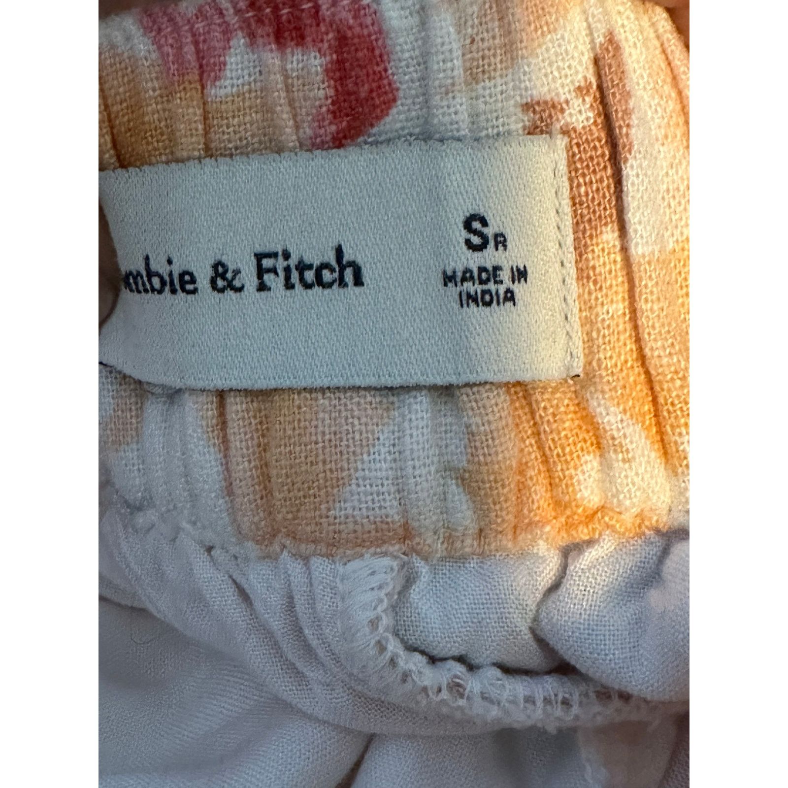 Abercrombie & Fitch Abercrombie & Fitch yellow red floral pleated pants size S Size 30" / US 8 / IT 44 - 4 Thumbnail
