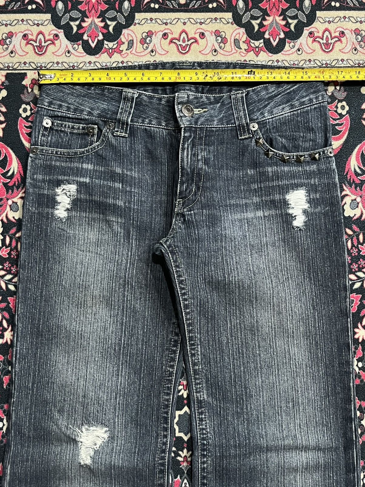 Japanese Brand Japanese Brand Wavelist Dark Washed Distressed Studded Jeans Size US 32 / EU 48 - 11 Thumbnail