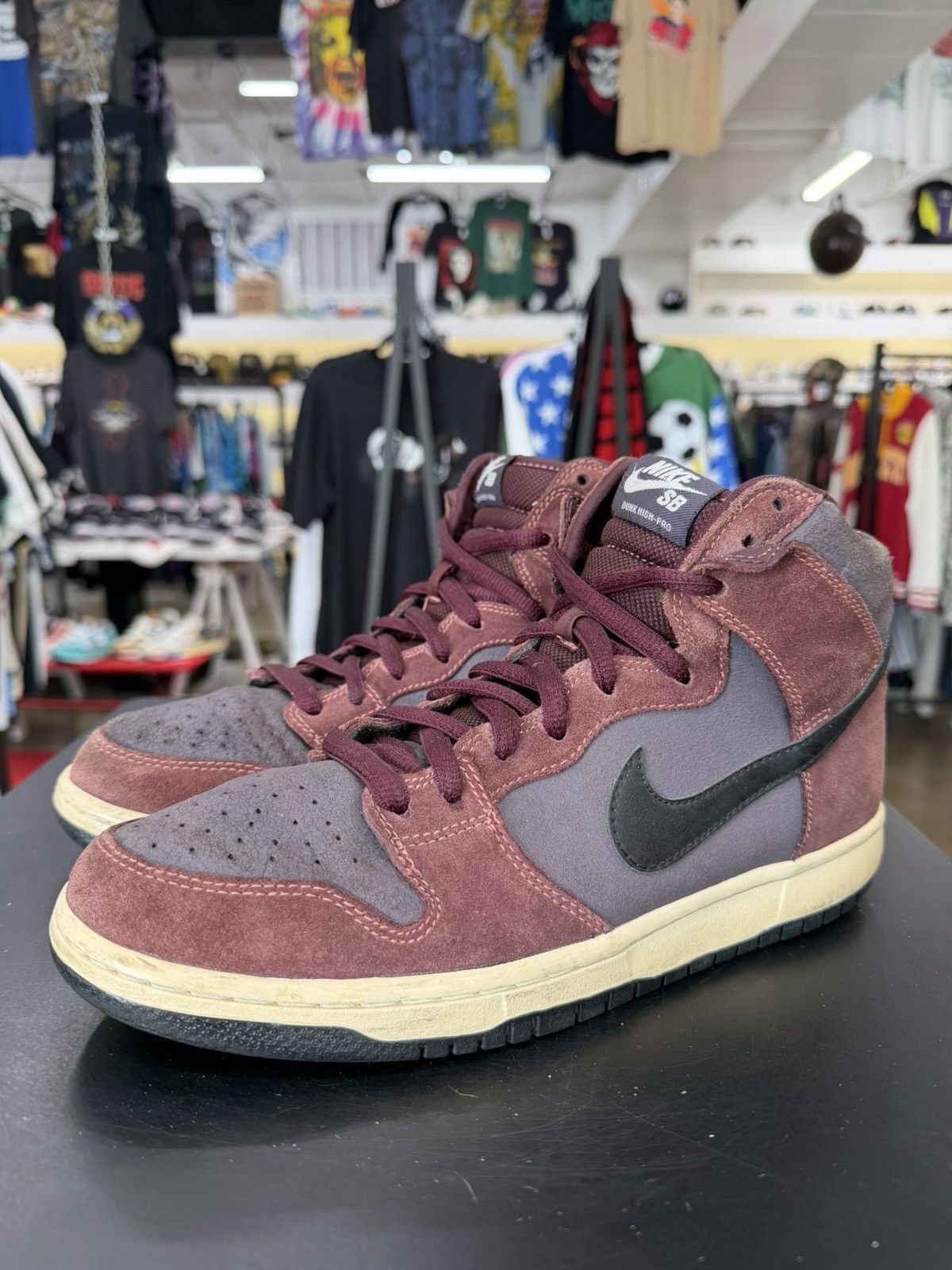 Nike Nike SB Dunk High Deep Burgundy Gridiron Size 9.5 Size US 9.5 / EU 42-43 - 1 Thumbnail