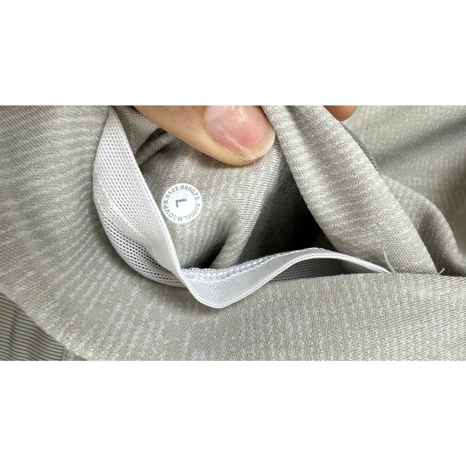 Lululemon Lululemon Hoodie Mens Large Gray Tactical Camo Pullover SE Special Edition Snap Shirt Mens Large Gray Camo Print 90s/Army Theme Size US L / EU 52-54 / 3 - 6 Thumbnail