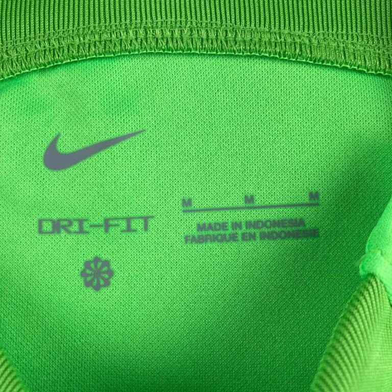 Nike NEW Paris Saint-Germain 2022-23 Nike GK football jersey sz M Size US M / EU 48-50 / 2 - 5 Thumbnail