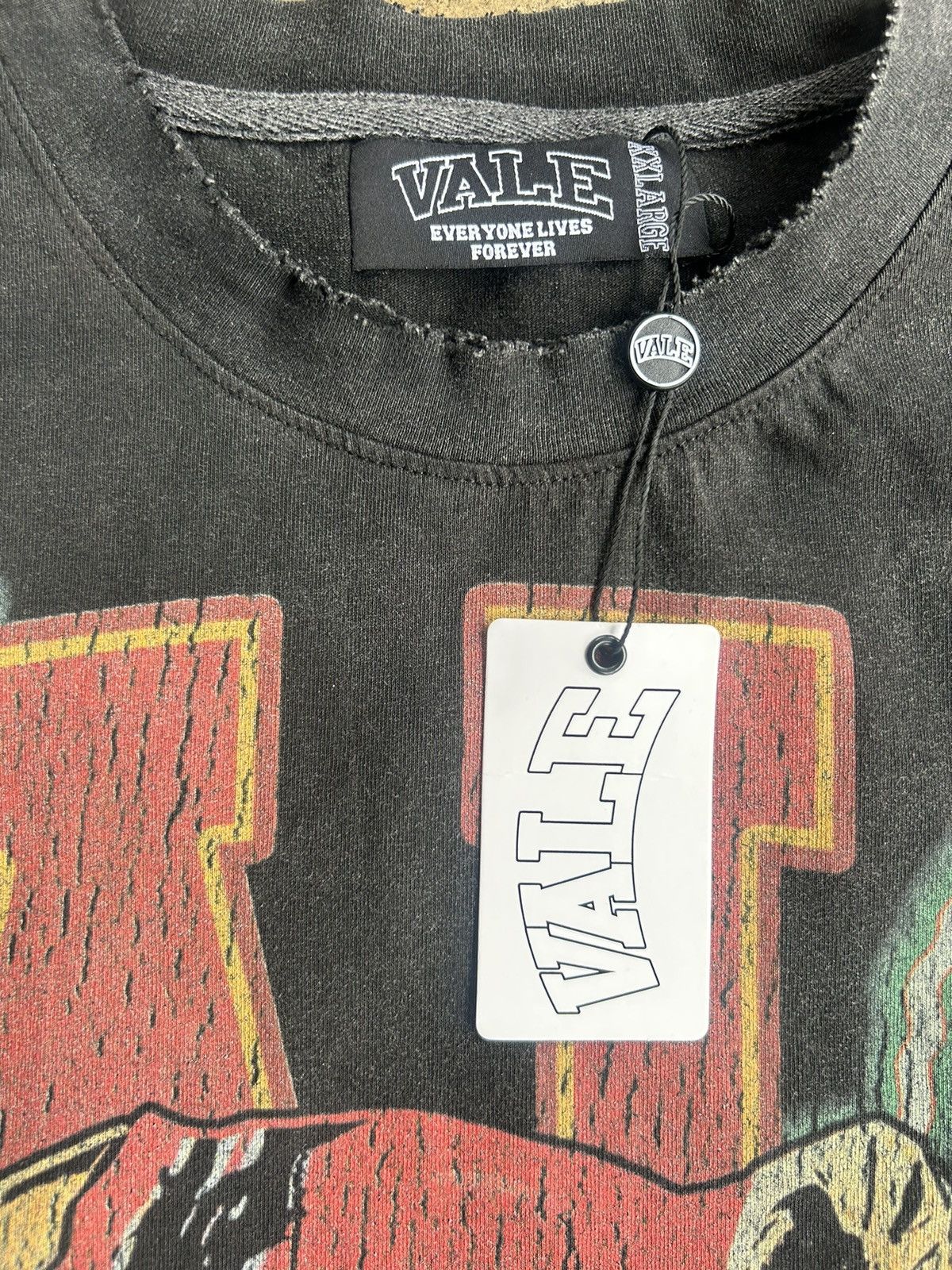 Other Rare valelives tee Size US XL / EU 56 / 4 - 2 Thumbnail