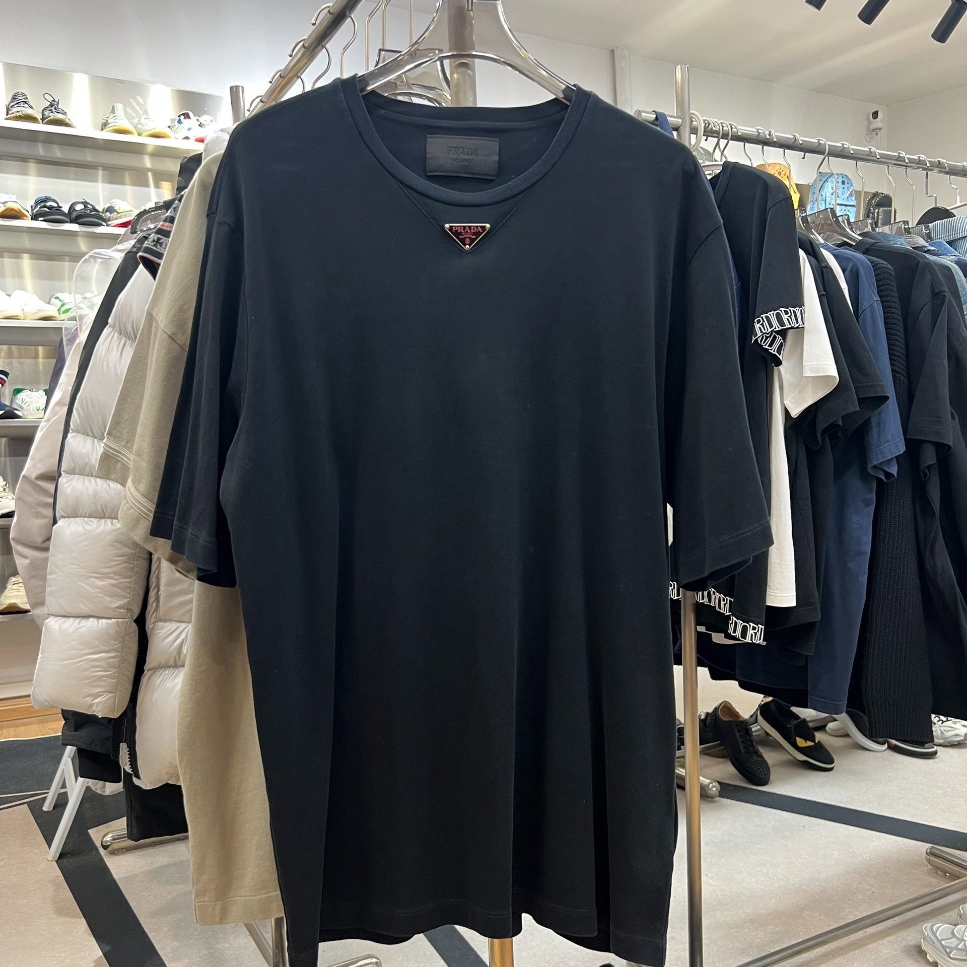Prada Prada Men's Crewneck Enamel Triangle Logo T-Shirt Size US XXL / EU 58 / 5 - 1 Thumbnail