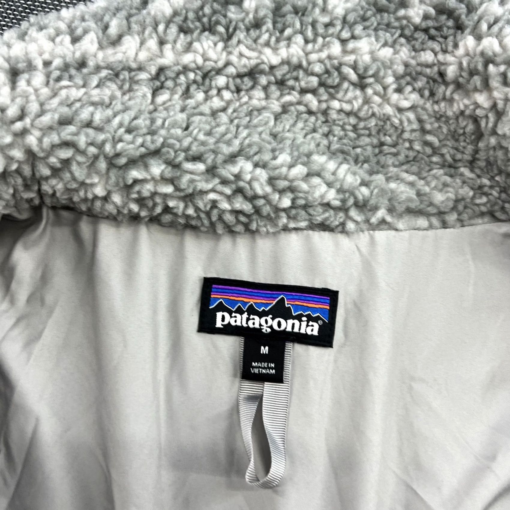 Patagonia Patagonia Jacket Womens Medium Gray Fleece Zip Hooded Basic Casual Vancouver Patagonia Size M / US 6-8 / IT 42-44 - 2 Thumbnail