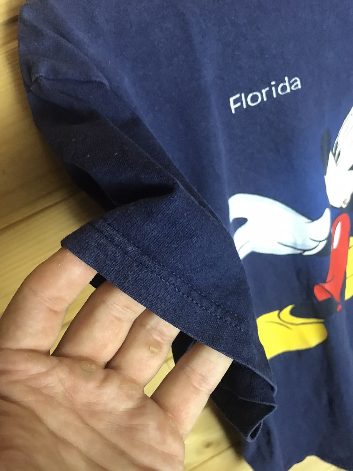 Disney Vintage 90s Mickey Mouse t-shirt Size US M / EU 48-50 / 2 - 4 Thumbnail