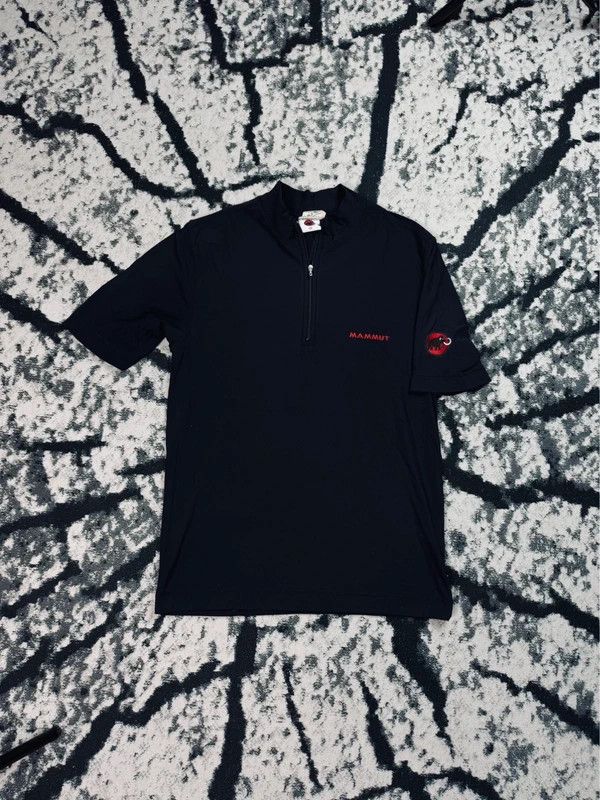 Mammut Mammut black cycling sports jersey with S logo Size US S / EU 44-46 / 1 - 1 Thumbnail
