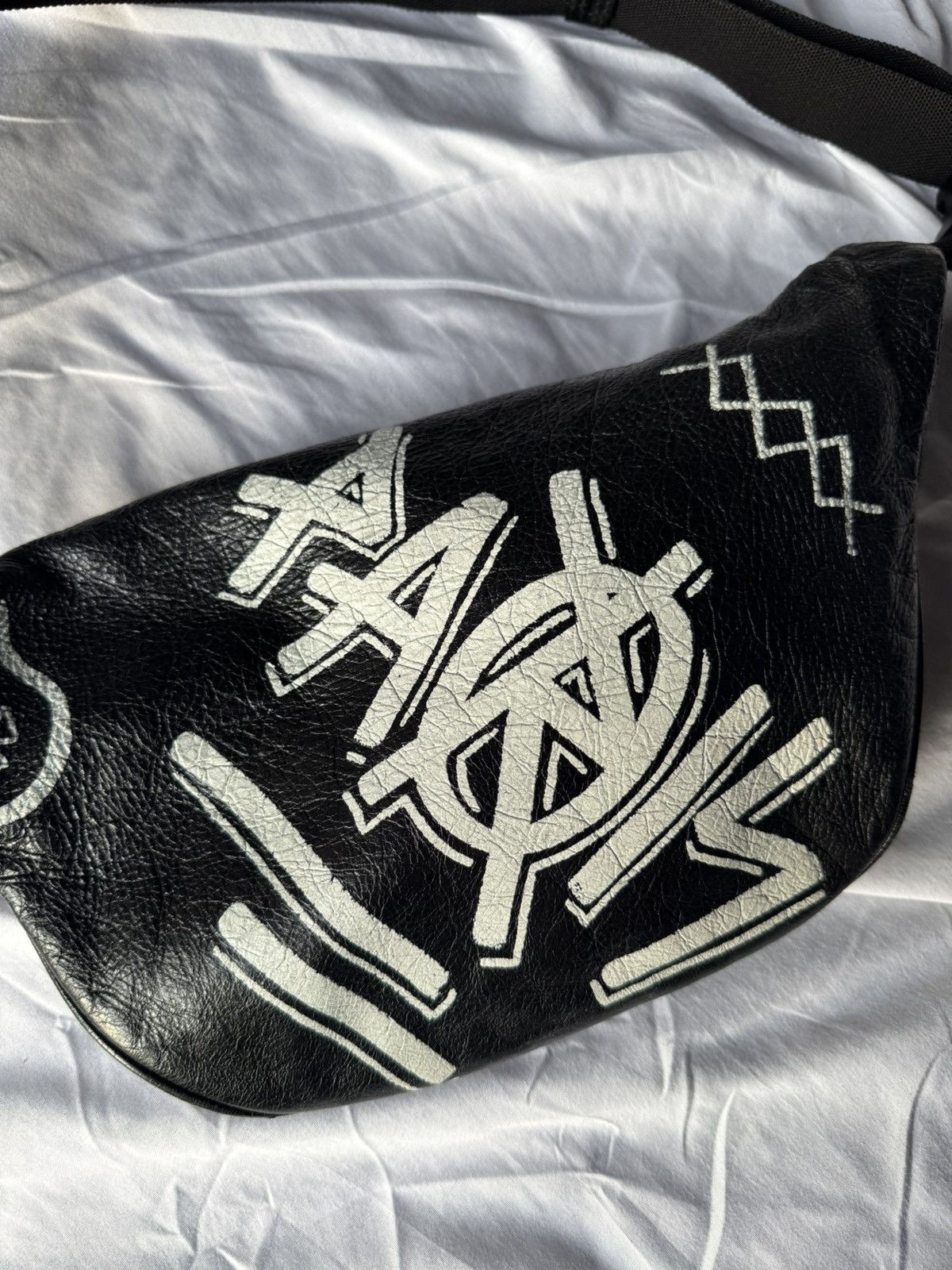 Balenciaga Balenciaga Black Graffiti Explorer Belt Bag Size ONE SIZE - 11 Thumbnail
