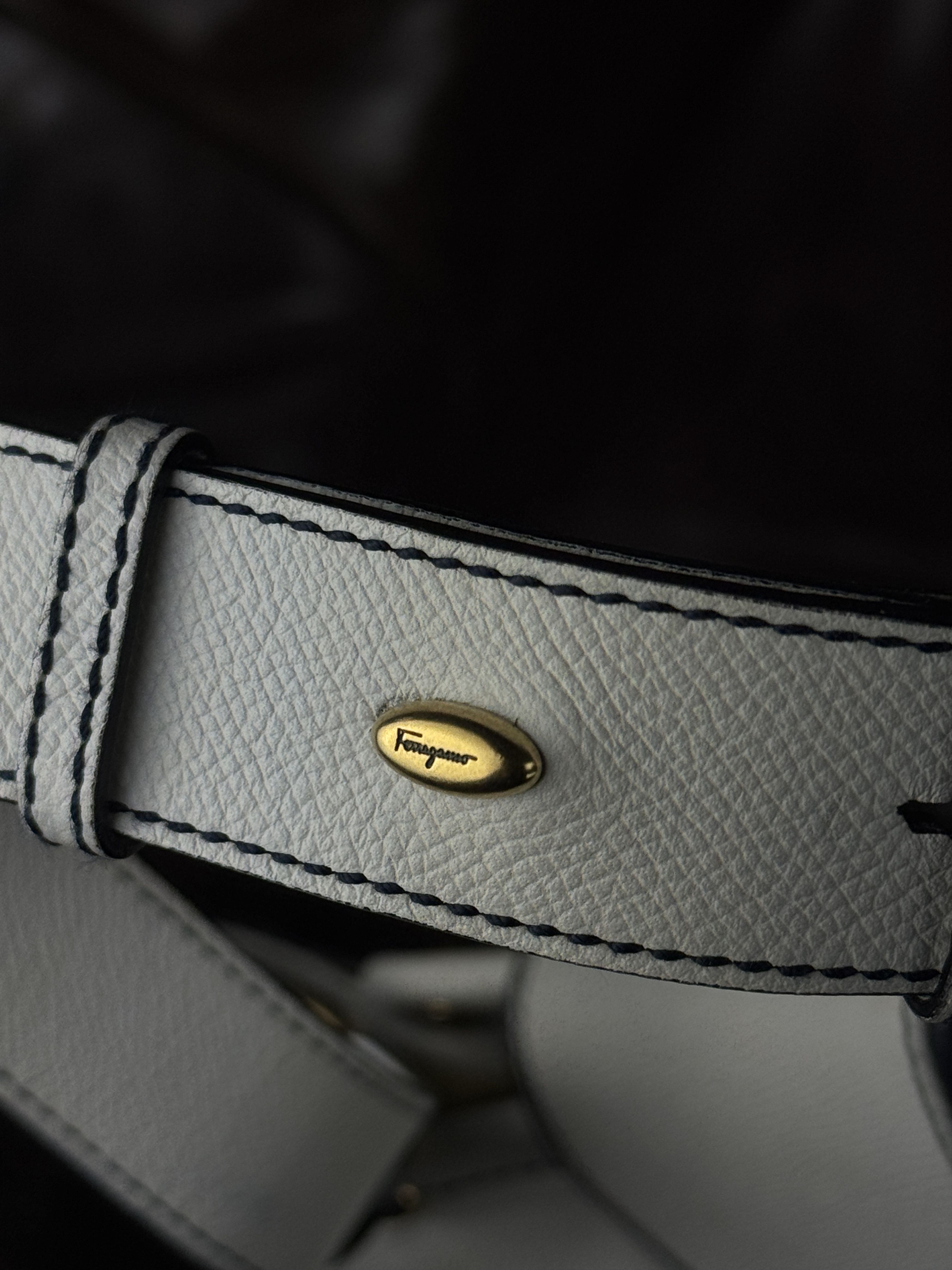 Salvatore Ferragamo Beautiful Vintage White Leather Salvatore Ferragamo Bag Size ONE SIZE - 9 Thumbnail