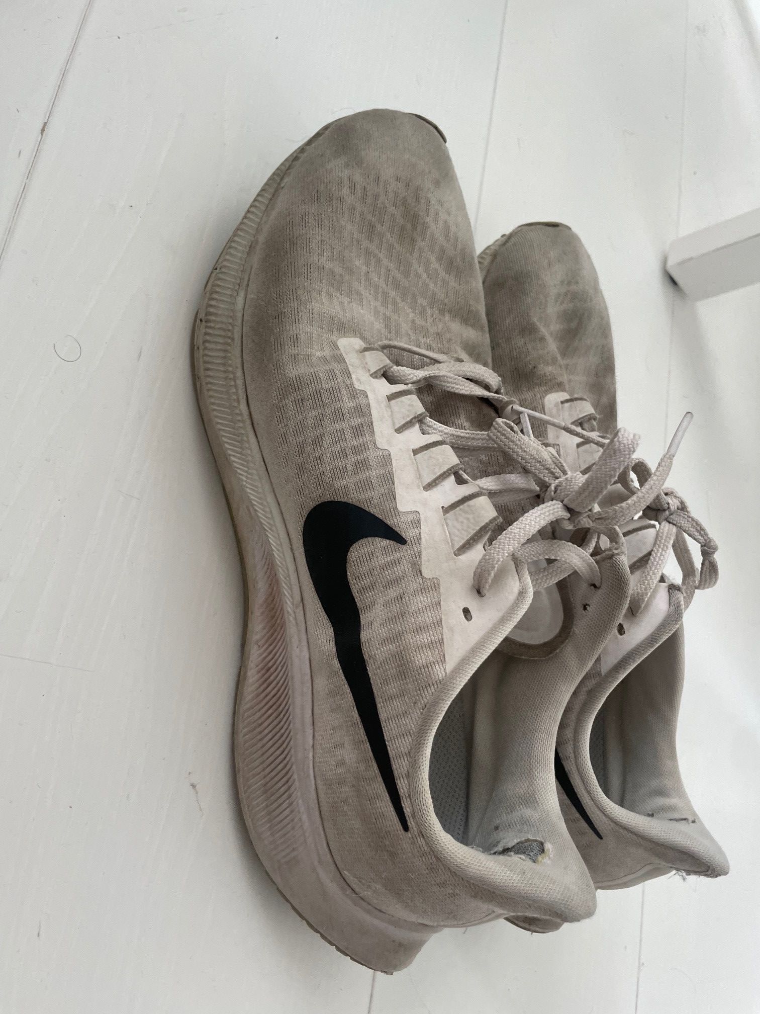 Nike Nike Air Zoom Pegasus Size US 9 / EU 42 - 2 Thumbnail