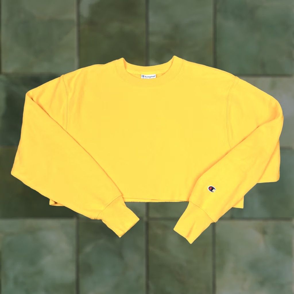 Champion VINTAGE Champion Reverse Weave Cropped Sweatshirt Womens Medium Yellow Cotton Blend Size M / US 6-8 / IT 42-44 - 1 Thumbnail