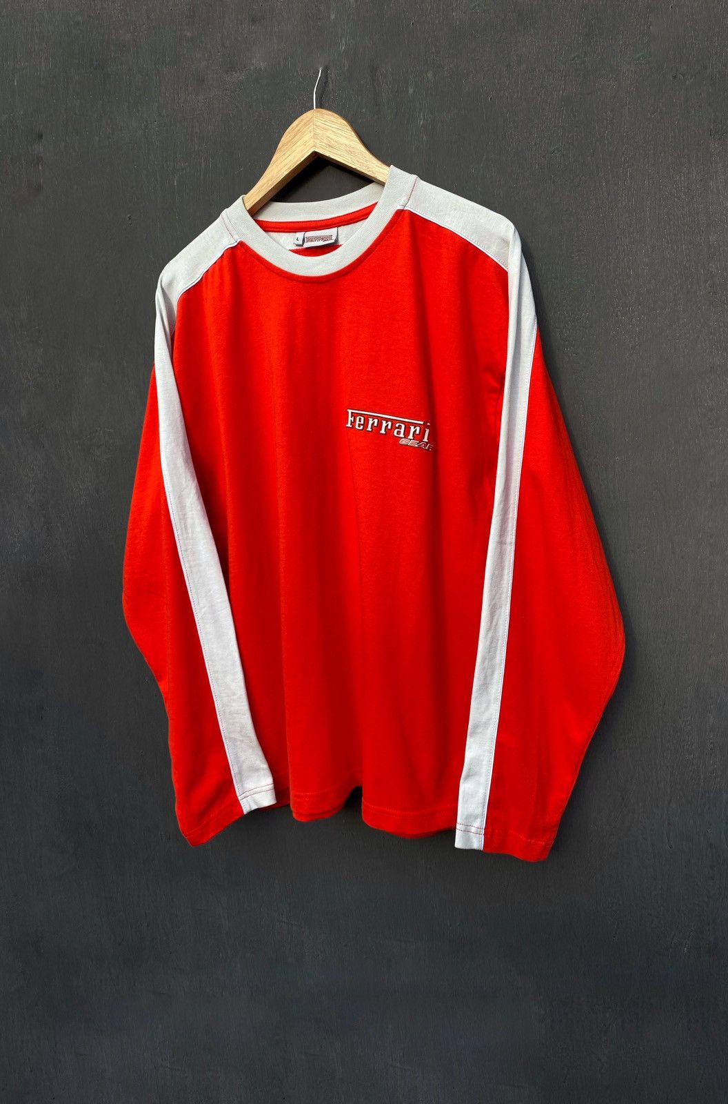 Ferrari Ferrari Gear mens logsleeve size L/XL Size US L / EU 52-54 / 3 - 1 Thumbnail