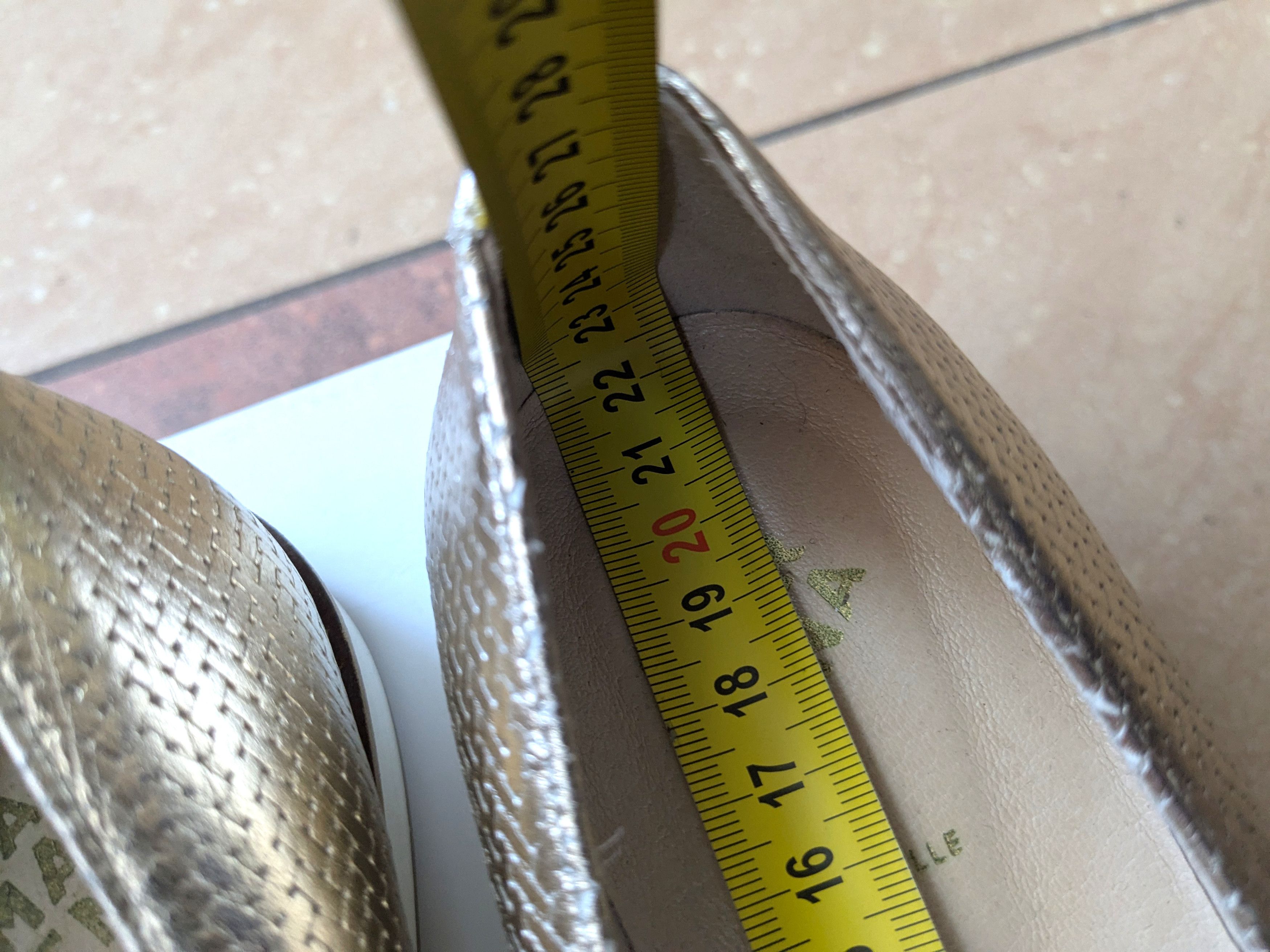 Other San Marina Manama Gold Leather Platform EU36 Size US 6 / IT 36 - 5 Thumbnail