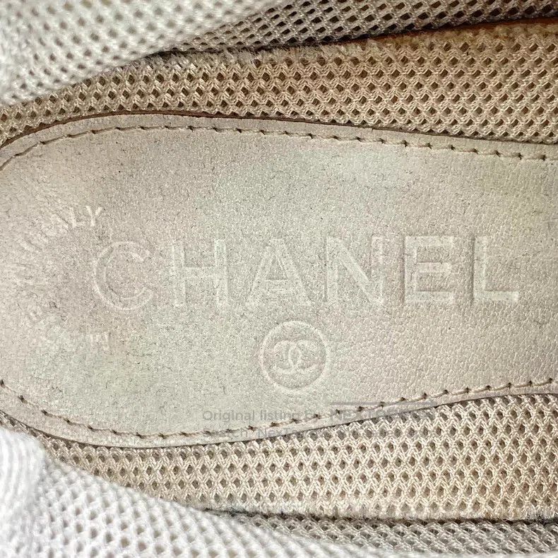 Chanel Chanel Colour-matched logo tie-up casual flat sneakers Size US 5.5 / IT 35.5 - 7 Thumbnail