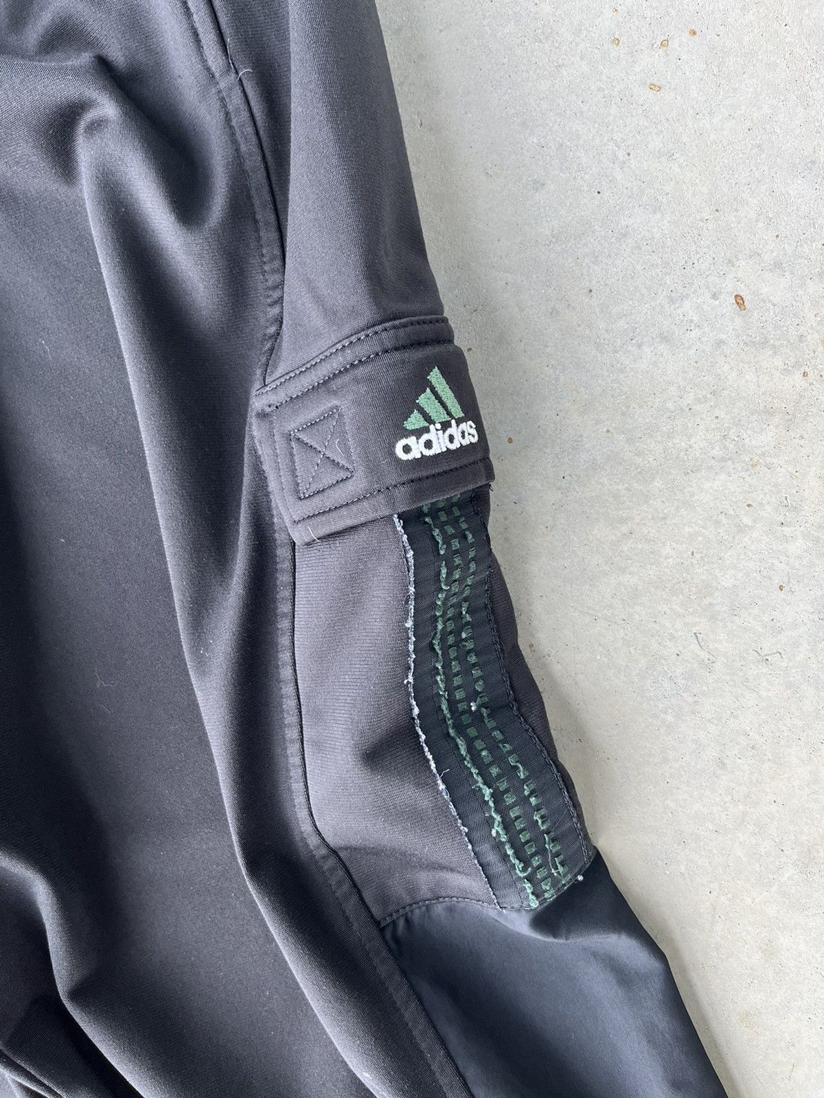 Vintage Vintage Y2K Adidas Black Baggy Sweatpants Size US 36 / EU 52 - 3 Thumbnail
