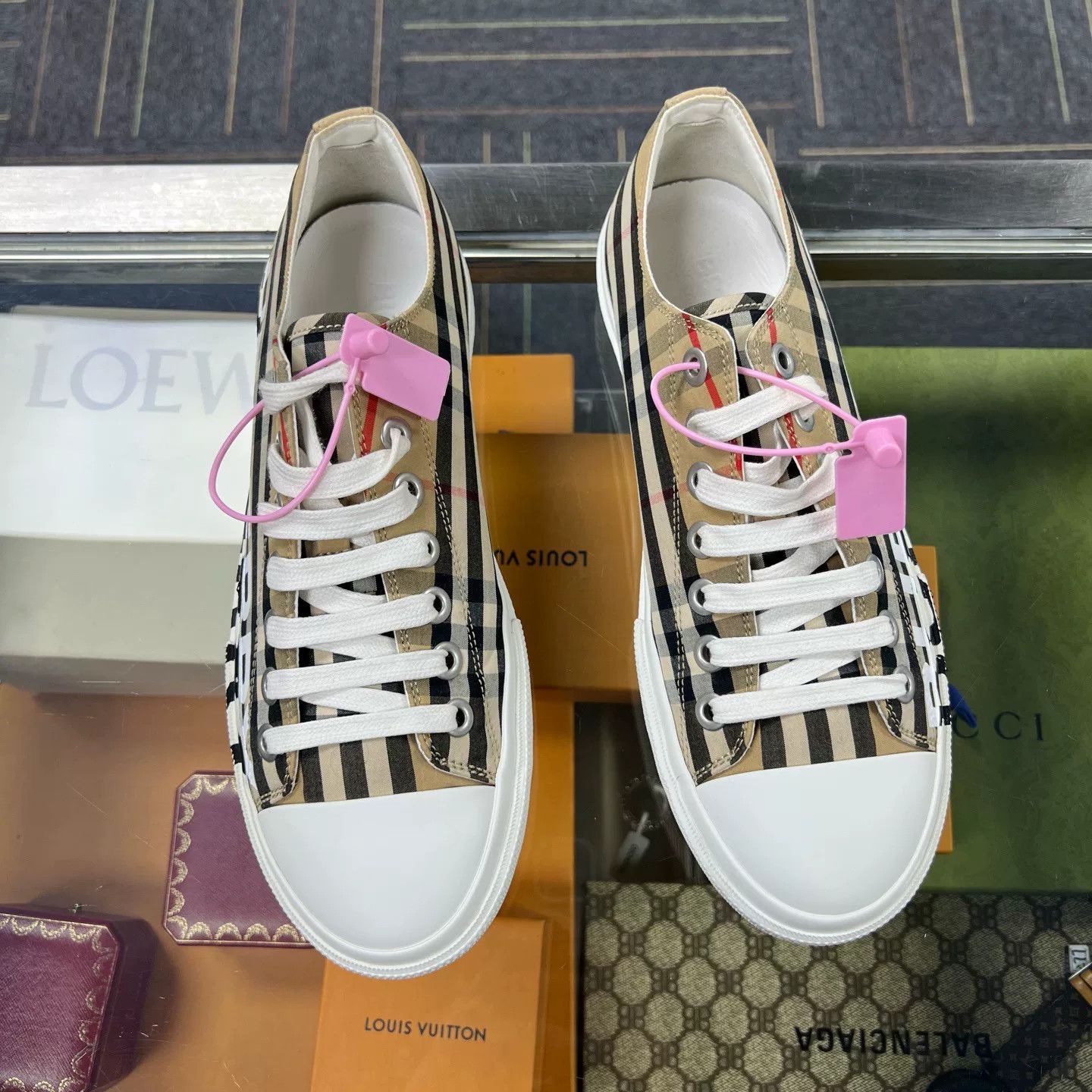 Burberry burberry logo printed canvas sneakers size 41 Size US 8 / EU 41 - 1 Thumbnail