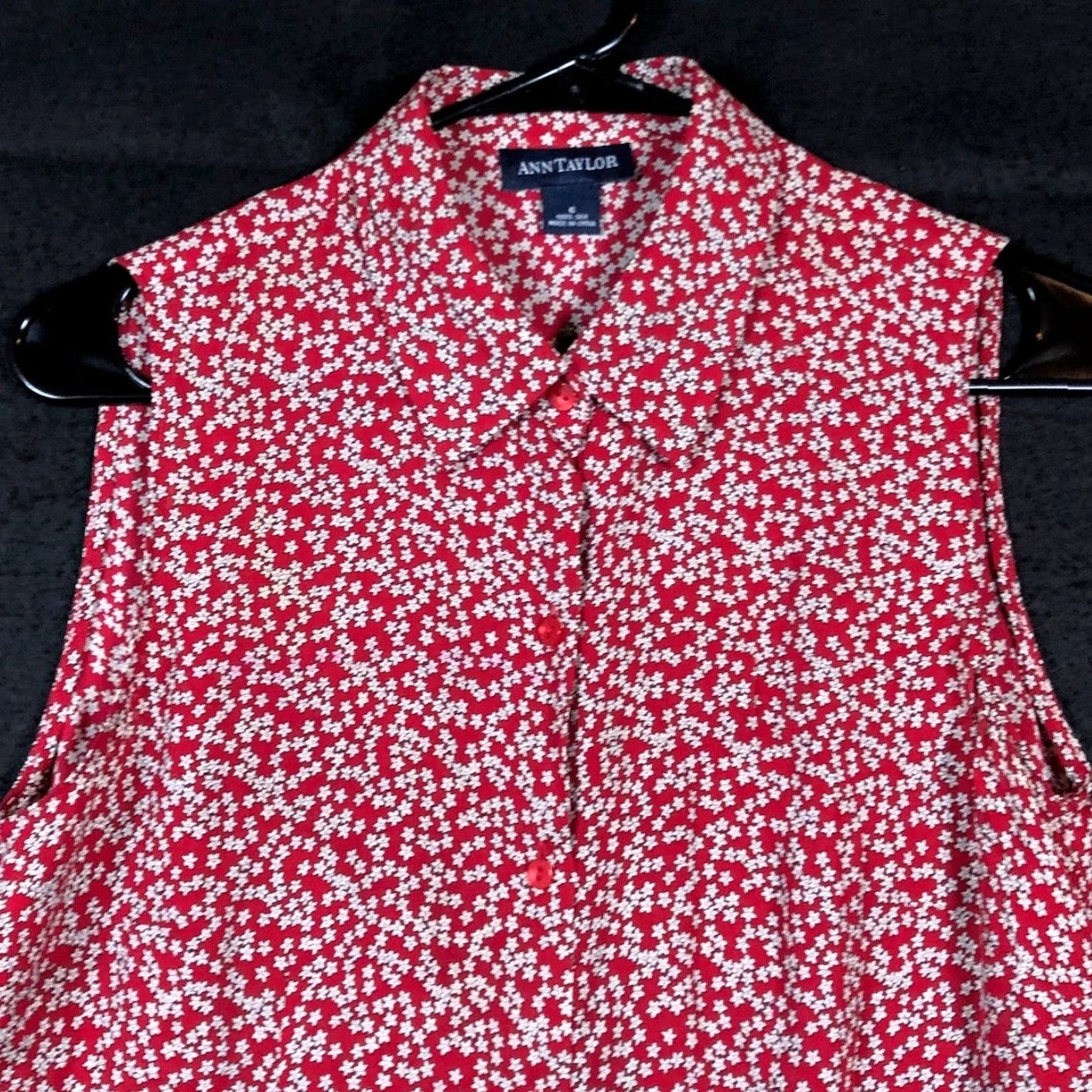 Ann Taylor Ann Taylor Blouse Womens Red White Star Pattern 100% Silk Collared Button Down 6 Regular Sleeveless Size M / US 6-8 / IT 42-44 - 2 Thumbnail