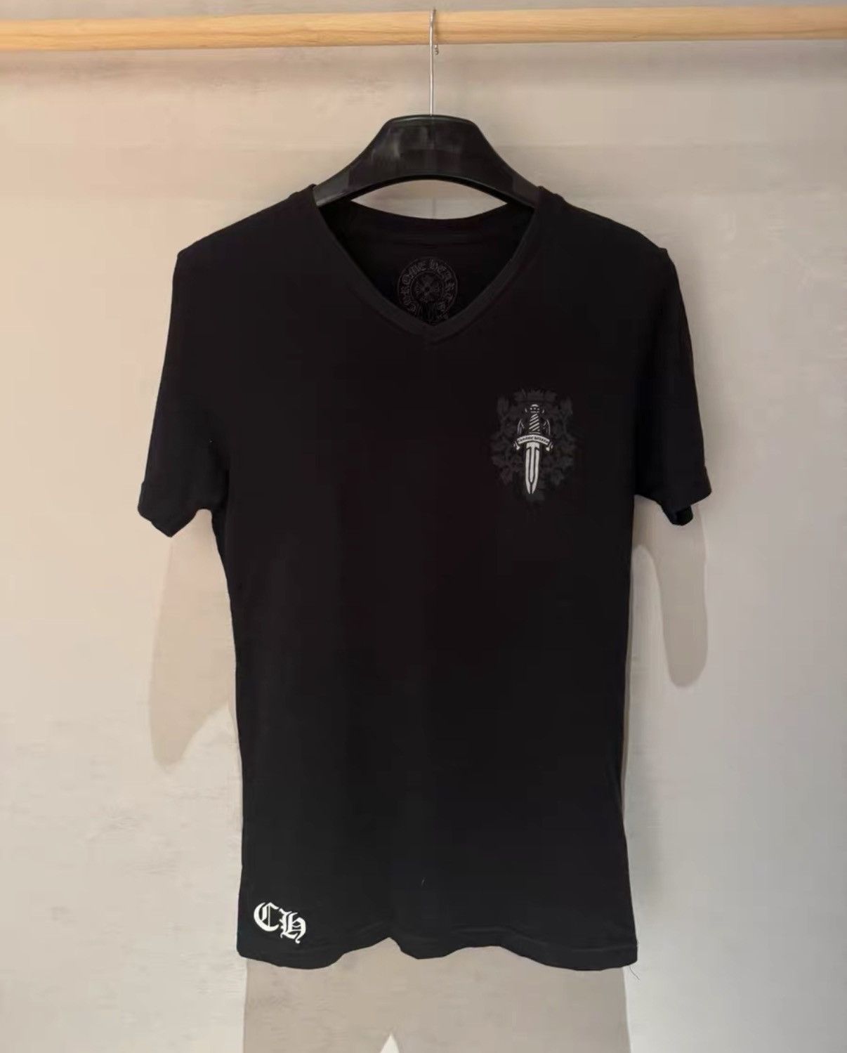 Chrome Hearts Chrome Hearts V-Neck Silver Glitter Sword Short Sleeve Size US S / EU 44-46 / 1 - 1 Thumbnail