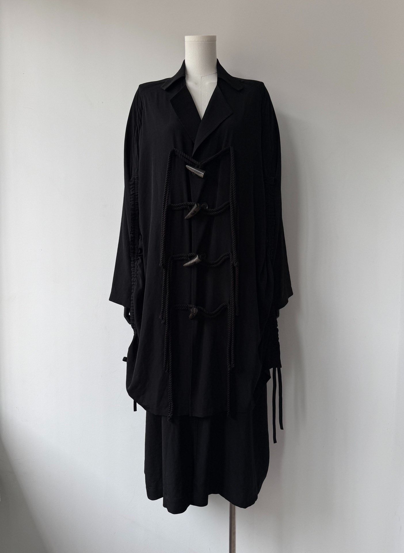 Yohji Yamamoto Yohji Yamamoto Triacetate Long Coat Size US M / EU 48-50 / 2 - 1 Thumbnail