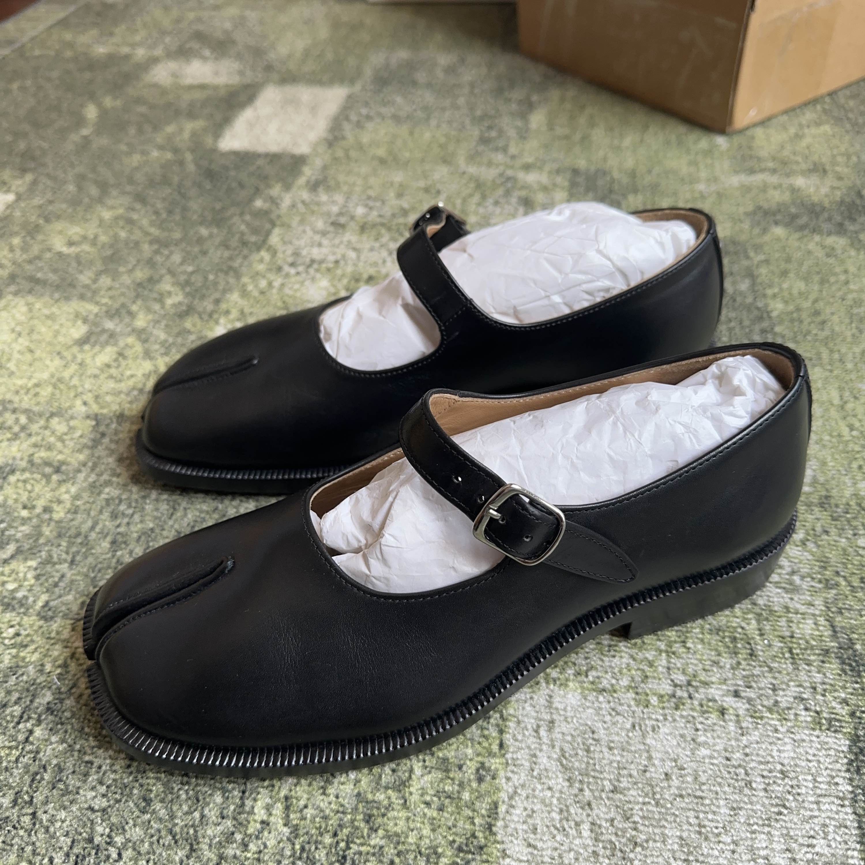 Maison Margiela Maison Margiela Tabi Mary Jane Flats Size 37 Size US 7 / IT 37 - 1 Thumbnail