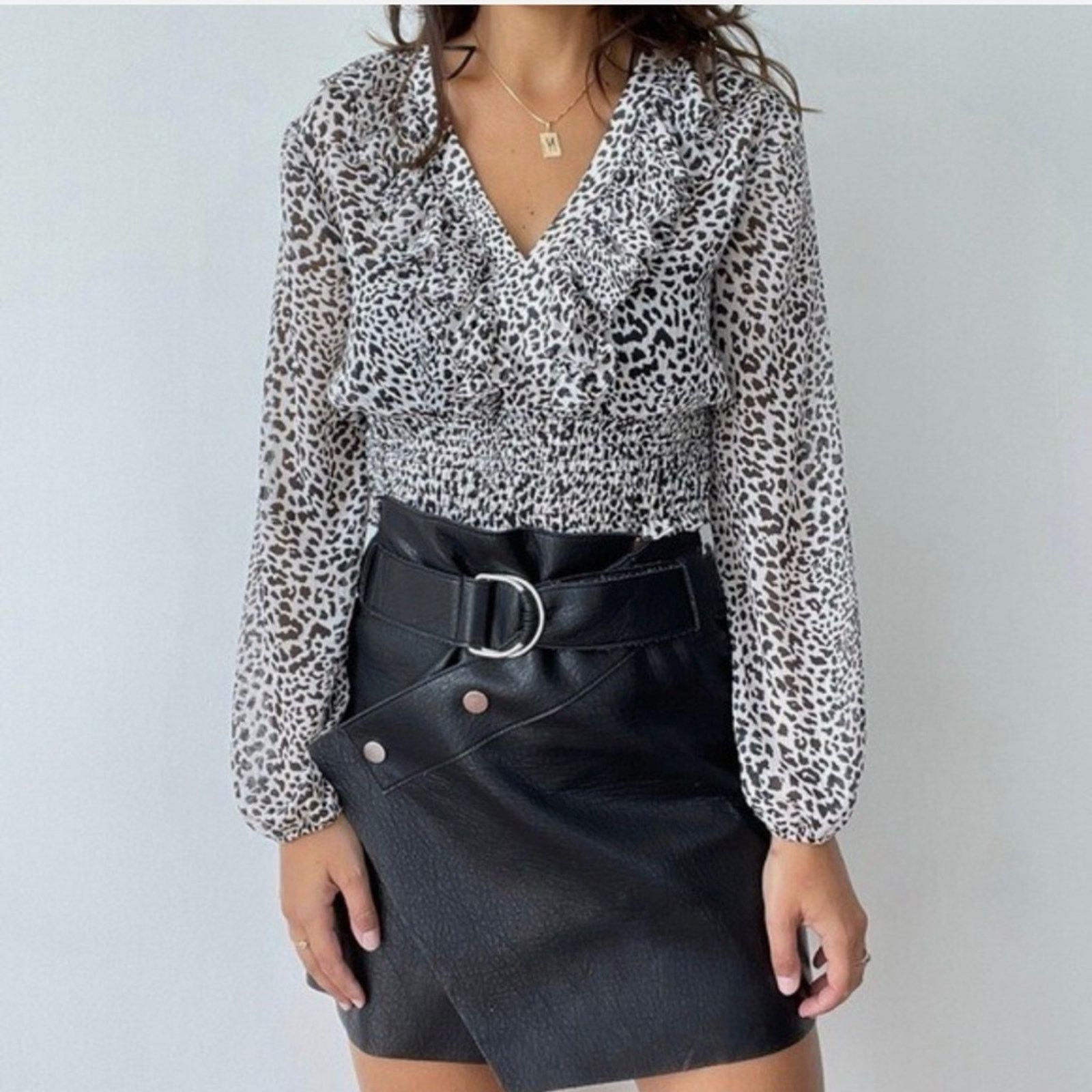 Zara Zara Black and White Animal Print Blouse size XS Size XS / US 0-2 / IT 36-38 - 1 Thumbnail