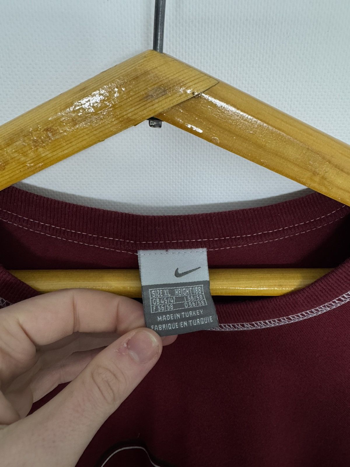 Nike Vintage Y2k Nike Big Logo Swoosh T-Shirt Size US XL / EU 56 / 4 - 4 Thumbnail