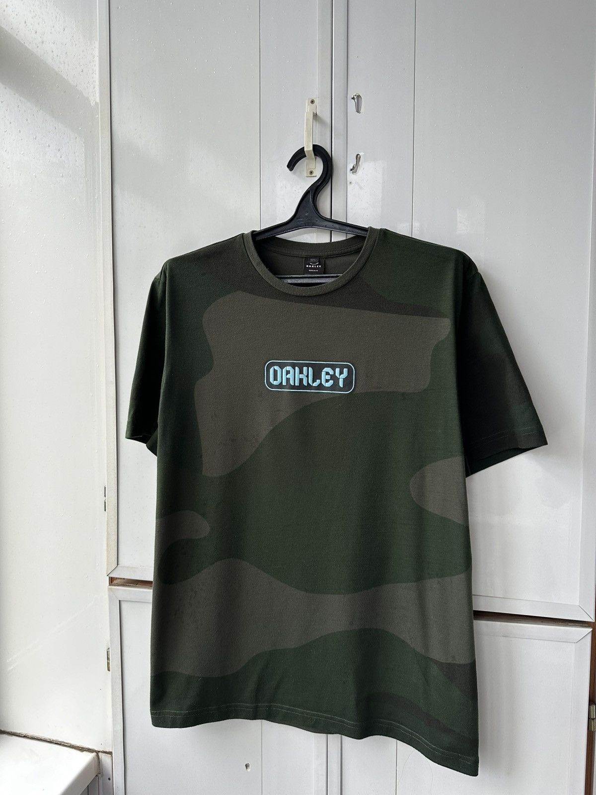 Oakley Vintage Oakley Military Style T-shirt Size US XL / EU 56 / 4 - 6 Thumbnail