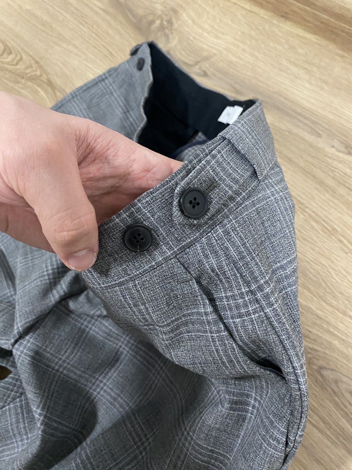 Reiss Reiss Three-piece Grey Checkered Wool Suit Size: 42R Size 42R - 19 Thumbnail