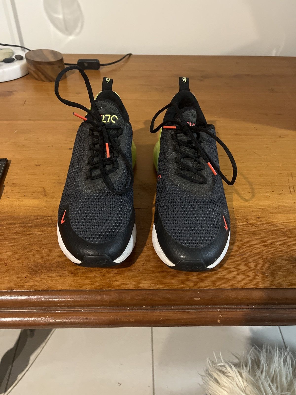 Nike Nike Air Max 270 Size US 10 / EU 43 - 3 Thumbnail