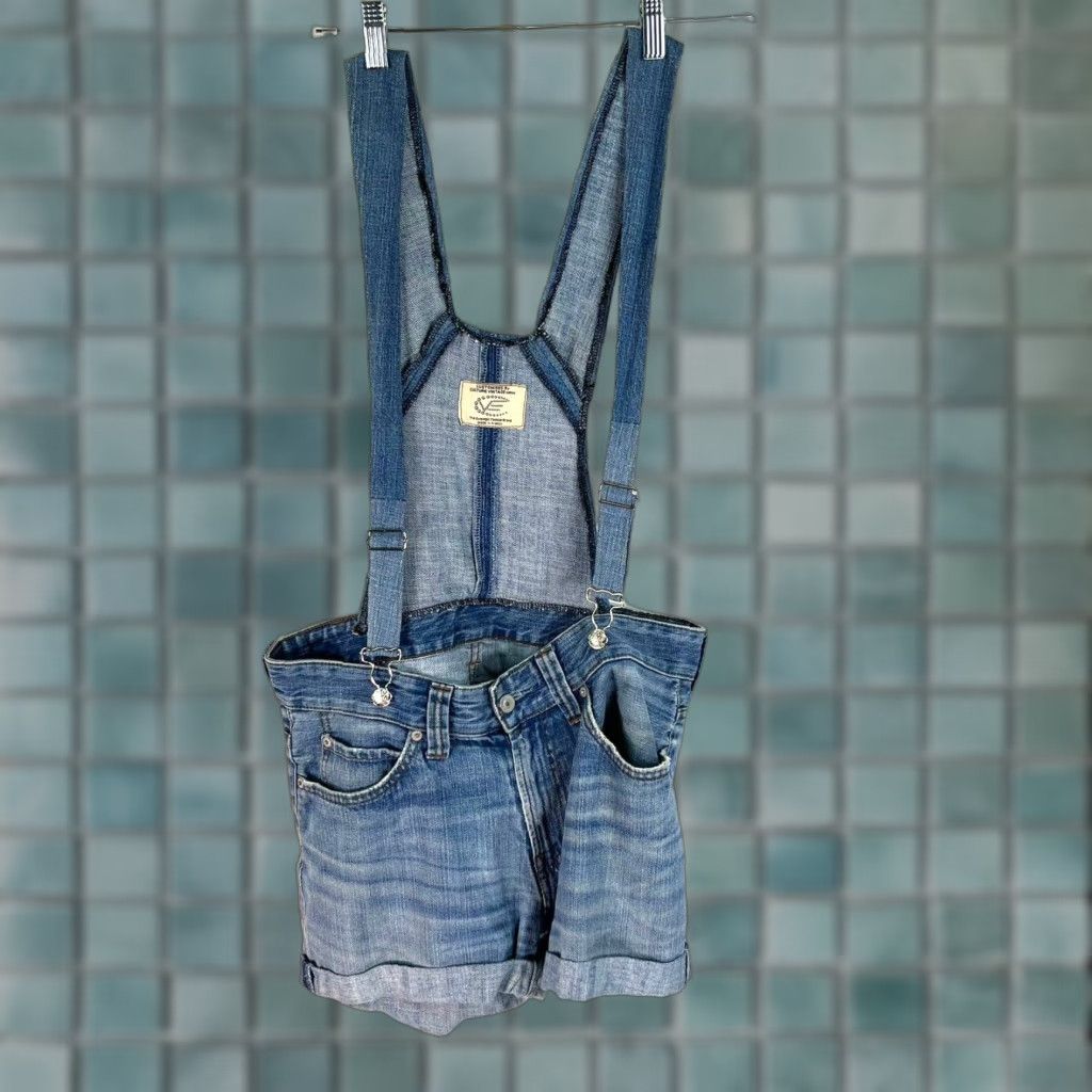 Levi's VINTAGE Levi's 506 Bib Shorts Women's Size 32 Blue Denim 80s 90s Festival Bohemian Designer Made in France Women Vintage-style Bib Short Size 24" / US 00 / IT 34 - 1 Thumbnail