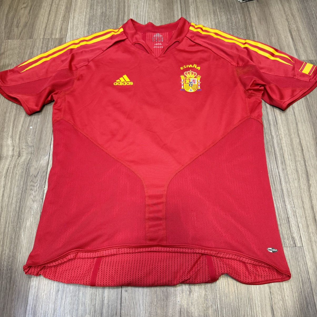 Other Spain 04/05 player issue home shirt Size US L / EU 52-54 / 3 - 1 Thumbnail