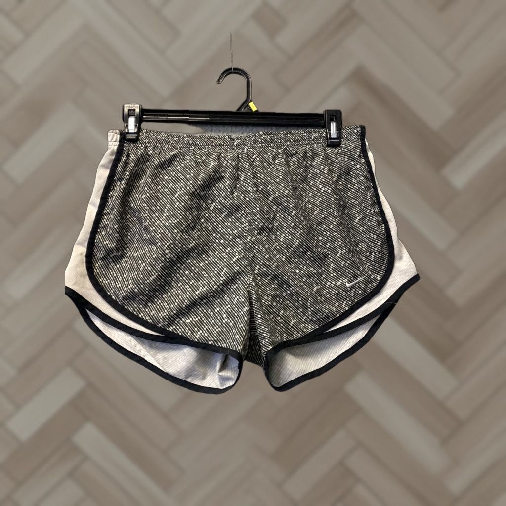 Nike Nike Dri-Fit Running Shorts Women M Gray Athletic Shorts Pocket 1998-2023 Sports Performance Size 32" / US 10 / IT 46 - 1 Thumbnail