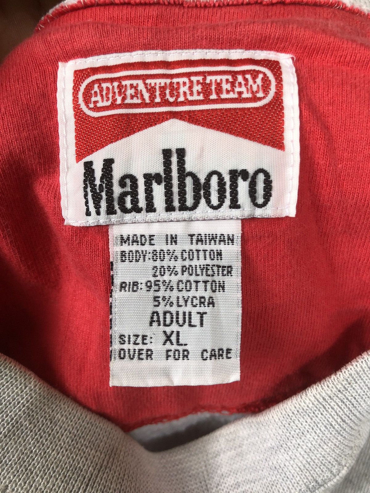 Japanese Brand 🔥Vintage🔥90s Marlborro Adventure Team Gecko Sweatshirts Size US XL / EU 56 / 4 - 13 Thumbnail