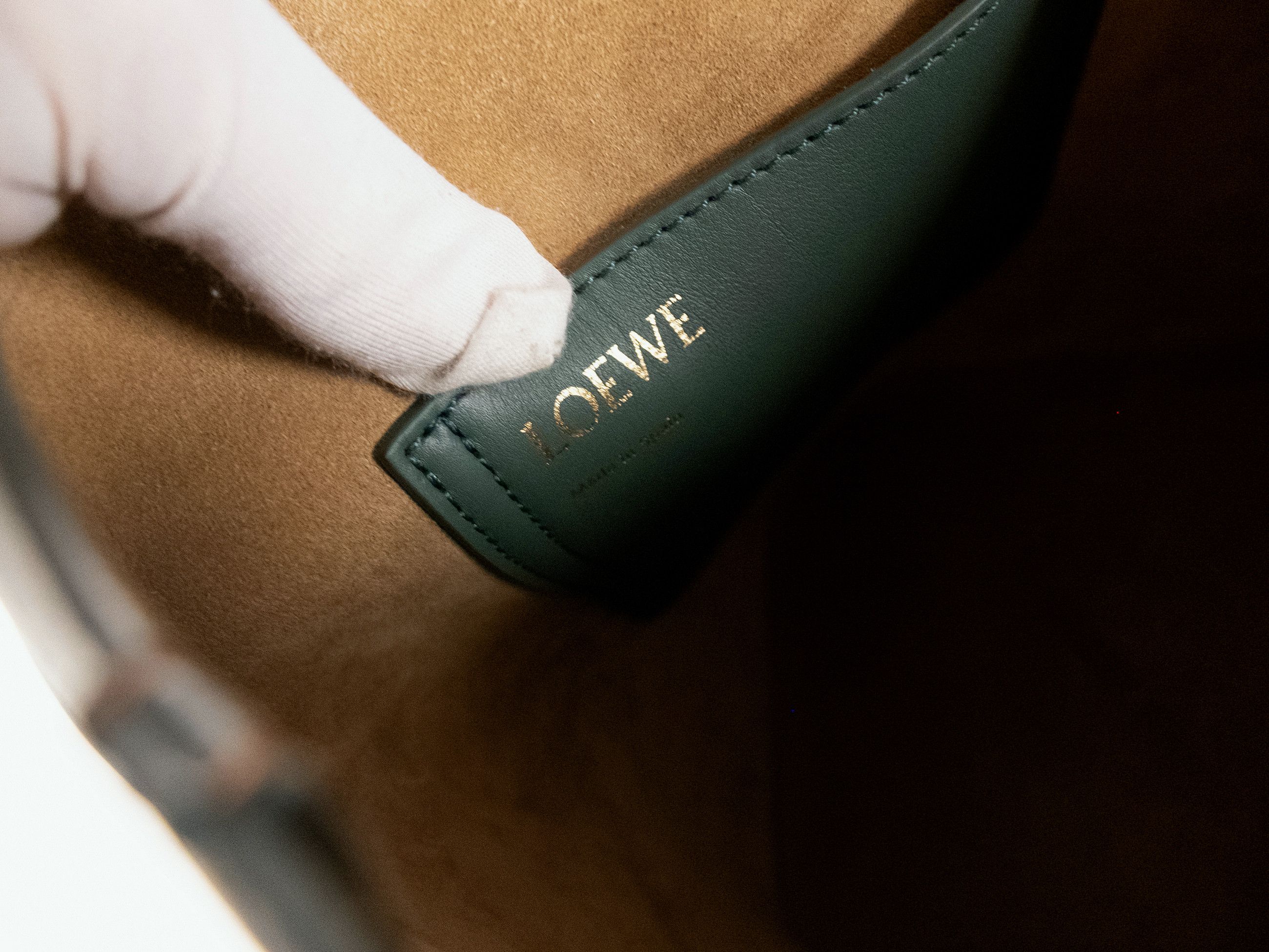 Loewe LOEWE medium Pebble dark green leather bucket shoulder bag Size ONE SIZE - 12 Thumbnail