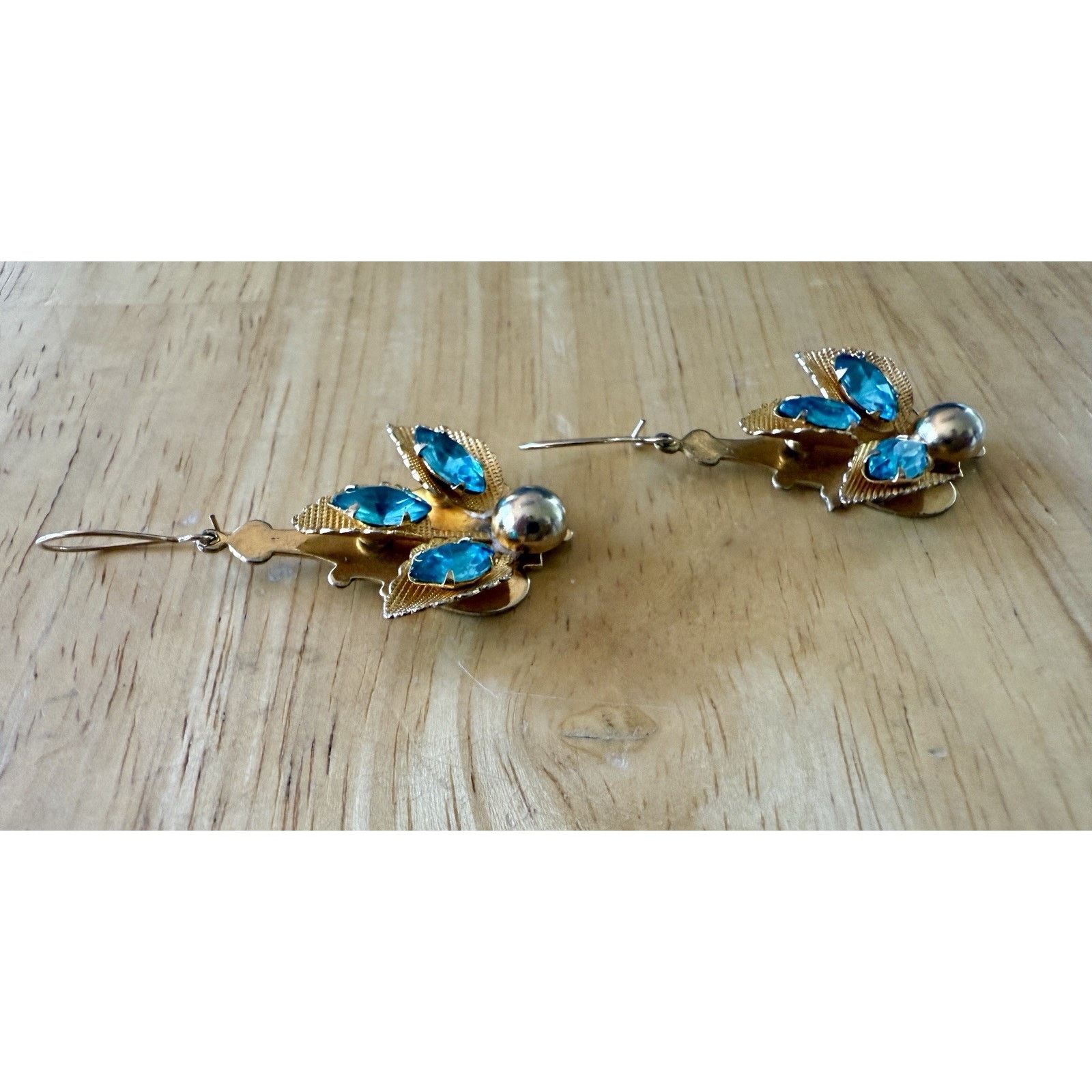 Other Vintage Bright Aqua Unfoiled Glass Dangle Earrings Size ONE SIZE - 5 Thumbnail