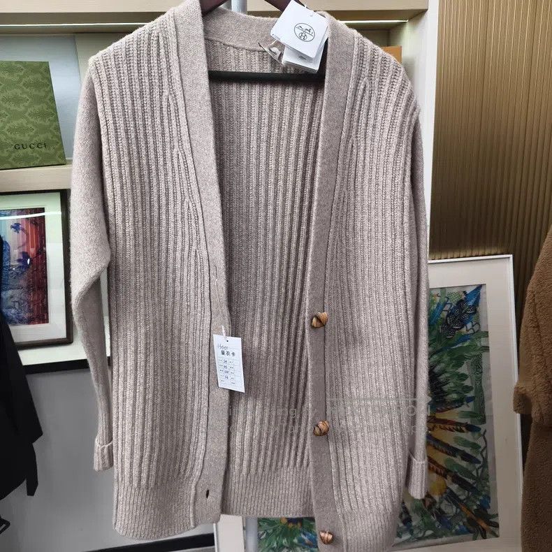 Hermes Hermes Solid Color Knit Cardigan Jacket Size XXS / US 00 / IT 34 - 1 Thumbnail