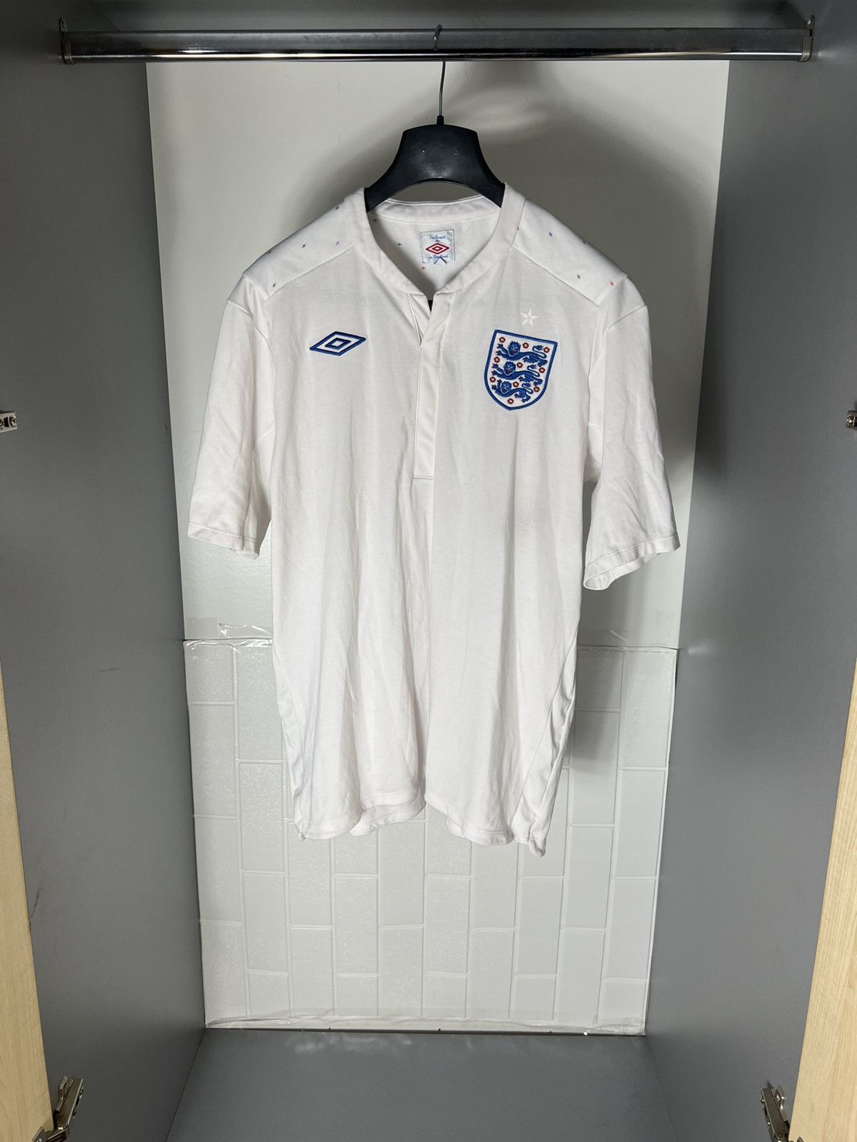 Vintage VERY RARE UMBRO ENGLAND RETRO SOCCER JERSEY MANCHESTER 90s Size US L / EU 52-54 / 3 - 1 Thumbnail