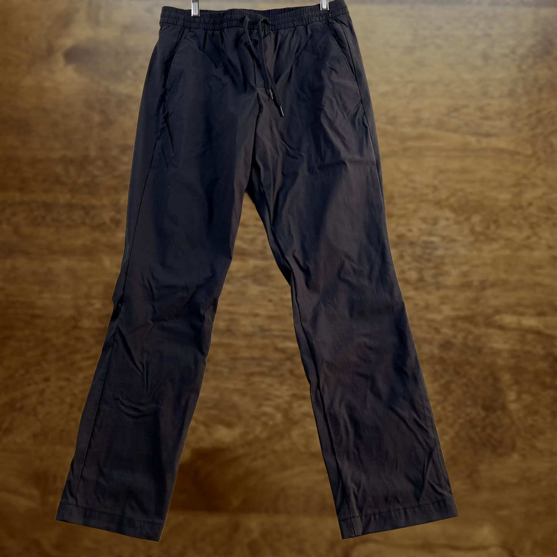 Gap Gap Jogger Pants Mens Medium Black Elastic Waist Drawstring Straight Leg Casual Size US 31 - 1 Thumbnail