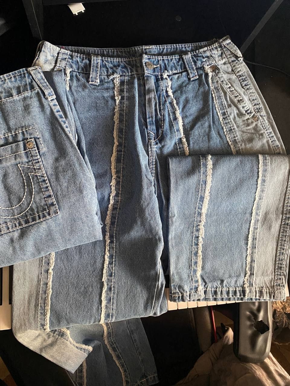 True Religion True Religion Baggy Fray Denim Big TJeans Size US 33 - 1 Thumbnail