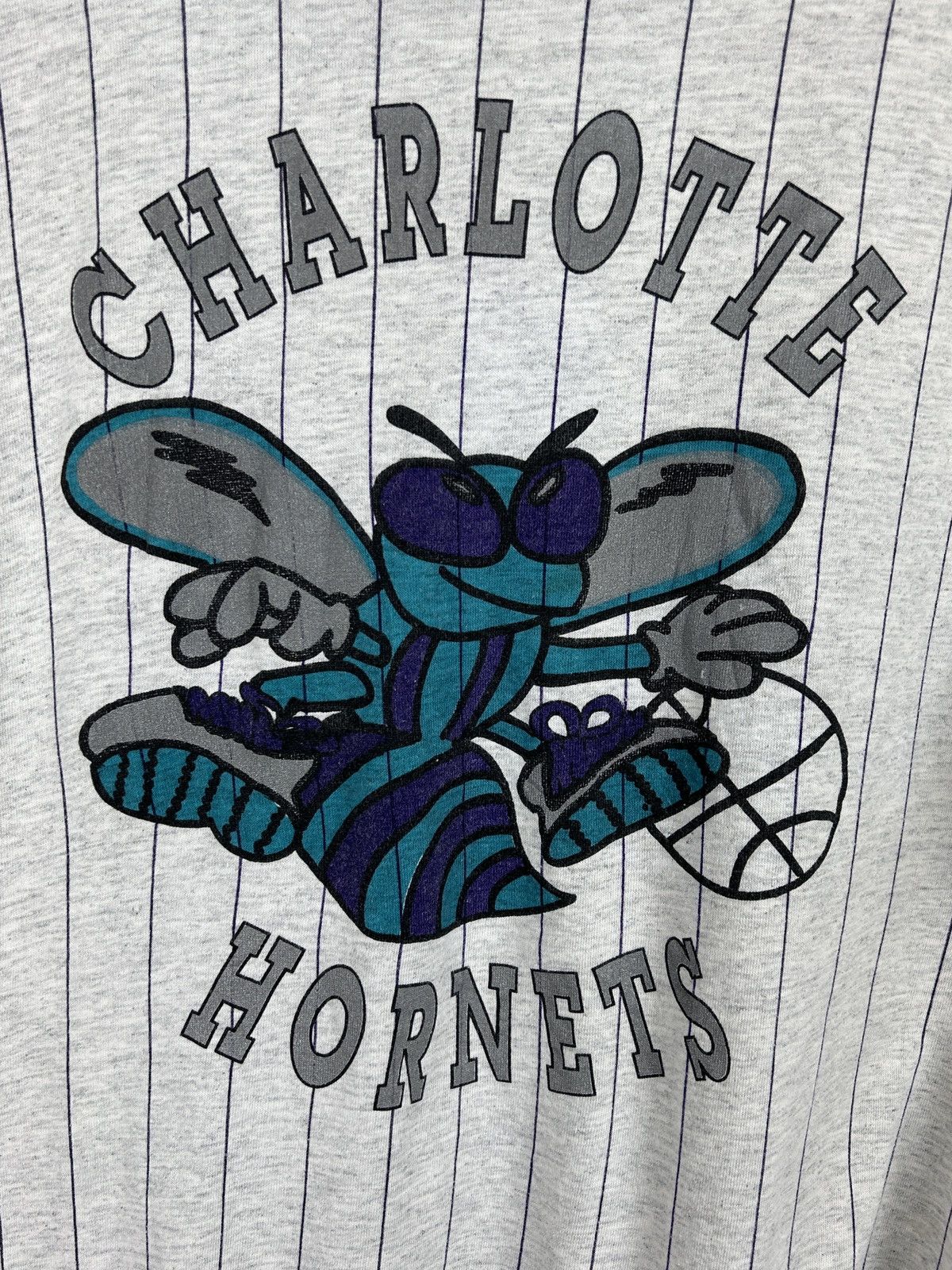 NBA 90s Vintage Charlotte Hornets NBA Baseball Style Shirt Size US L / EU 52-54 / 3 - 2 Thumbnail