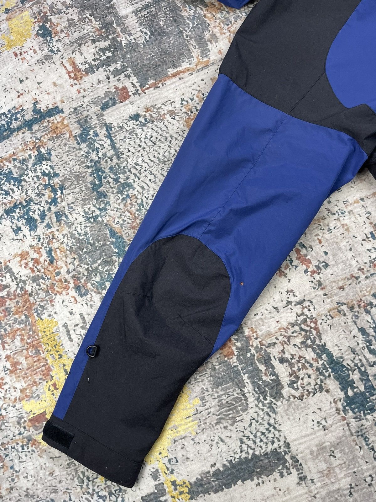 The North Face Vtg 90s The North Face Gore-Tex Mountain Light Jacket Size US L / EU 52-54 / 3 - 4 Thumbnail