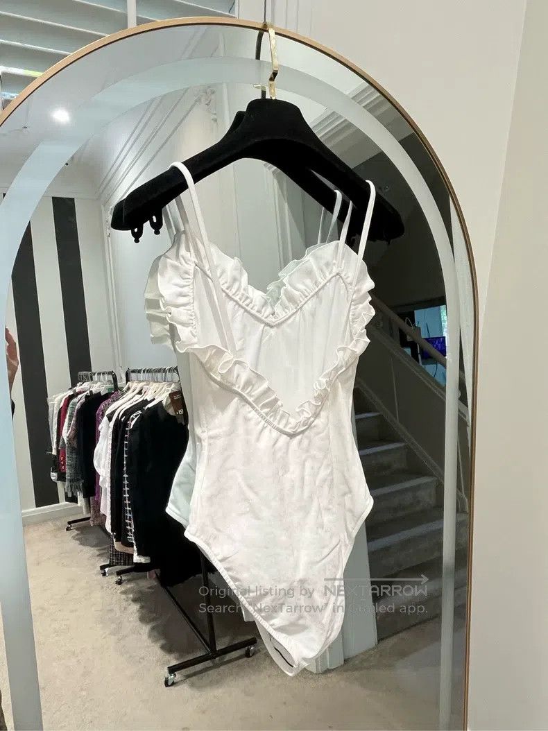 Chanel Chanel 23S white suspender wooden ear swimsuit Size 25" / US 0 / IT 36 - 2 Thumbnail