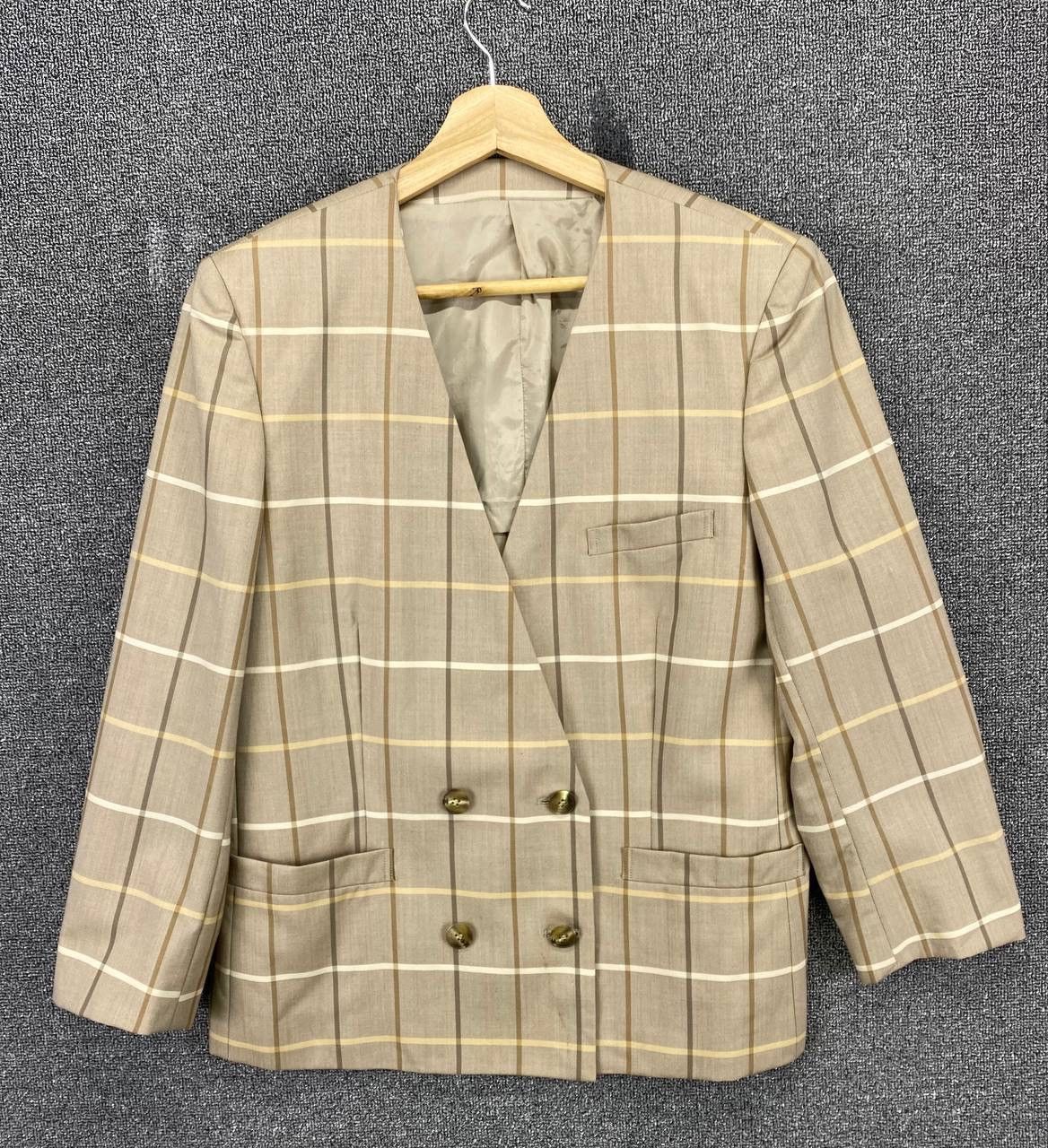 Burberry Vintage Burberry Shadows Plaid Checkered Coat Jacket Size M / US 6-8 / IT 42-44 - 1 Thumbnail