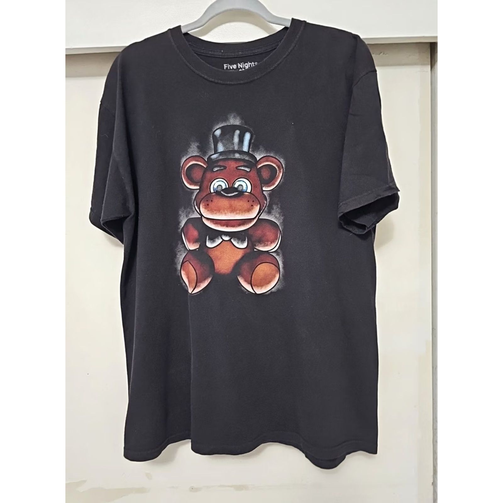 Vintage Five Nights At Freddys Fans Freddie Faz Bear Black Horror TShirt L Large Crew Neck Short Sleeve Graphic Print Unisex Adults T-Shirt Mens Size US L / EU 52-54 / 3 - 4 Thumbnail