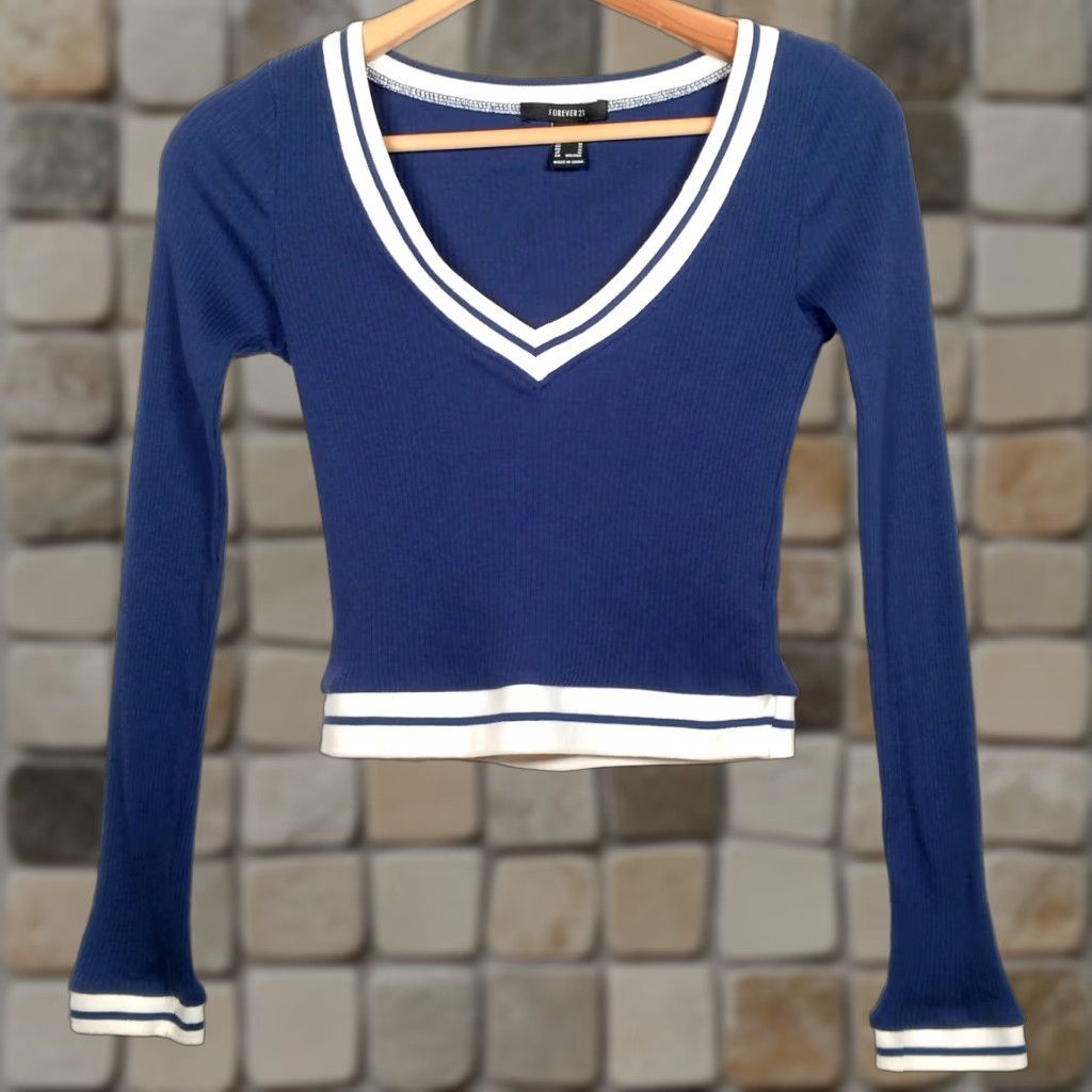 Forever 21 VINTAGE Forever 21 Knit Crop Top Women Juniors Medium Blue Y2K Varsity Slim Fit Size M / US 6-8 / IT 42-44 - 1 Thumbnail
